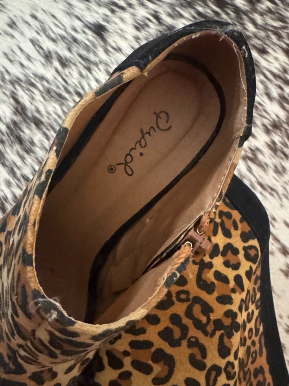 Qupid Leopard Print Calf Hair Wedge Booties Size 6